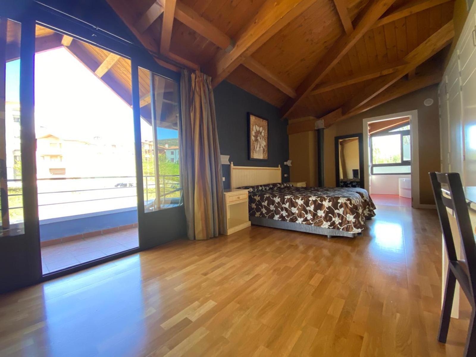 לומבייר Roomrural Hotel Iru-Bide מראה חיצוני תמונה